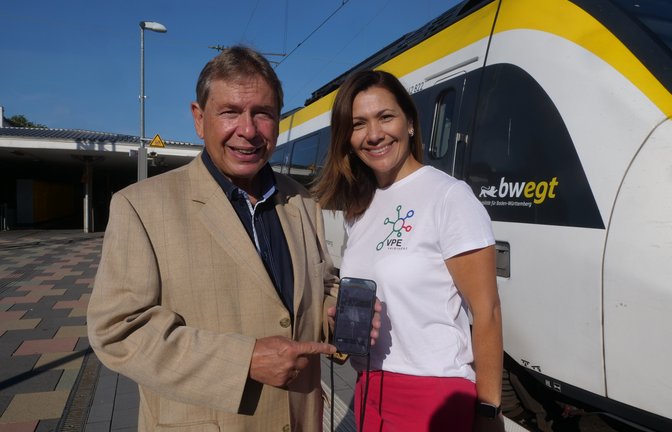 2020 haben sich VPE und VVS zusammengetan, um die CICO-App zu entwickeln, die das Fahren mit öffentlichen Verkehrsmitteln zum garantiert günstigsten Preis ermöglicht. Jetzt ist sie am Start. Axel Hofsäß und Selma Cantürk stellen die App vor.  <span class='image-autor'>Foto: Friedrich</span>