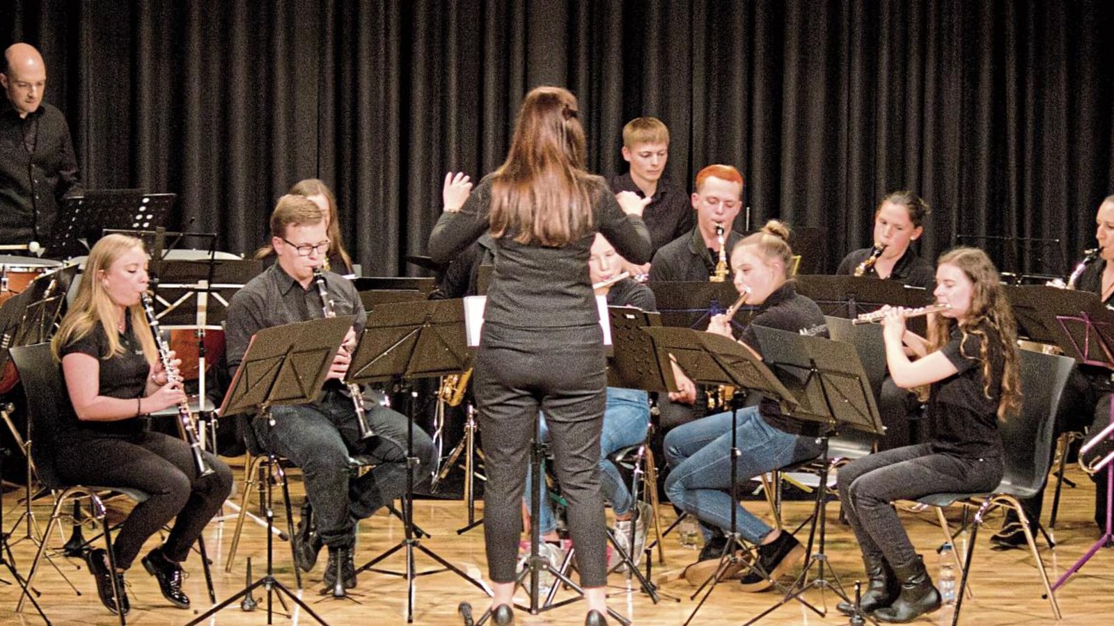 Das Jugendorchester des Musikvereins Eberdingen unter der Leitung von Nicole Lukauer. Fotos: Friedrich