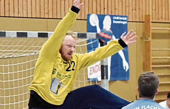 Marc Neetzke in Aktion wird es nicht mehr zu sehen geben. Der Torwart hat seine Handballschuhe an den Nagel gehangen, um sich auf das Traineramt zu konzentrieren.  Foto: Leitner