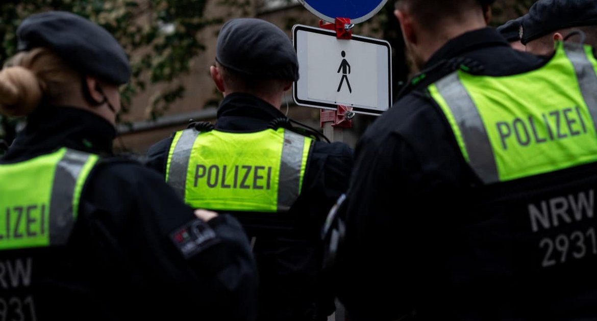 Polizeieinsatz im Clan-Milieu in Nordrhein–Westfalen 2024: In Baden-Württemberg sind Sicherheitsbehörden mit anderen Problemen beschäftigt - Experten warnen allerdings, dass sich das ändern könnte.