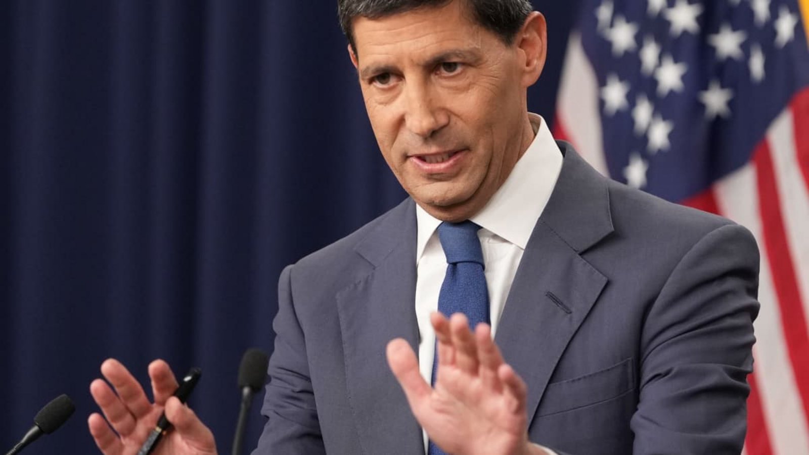 Die US-Notenbank hält den Leitzins stabil. (Archivfoto)Mark Schiefelbein/AP/dpa