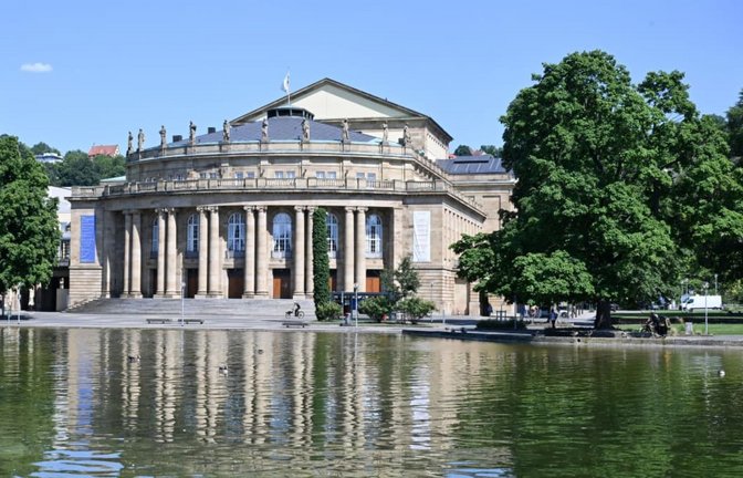 Das Opernhaus ist das Herzstück der Staatstheaters Stuttgart - und bleibt bei allen Debatten um die dringend notwendige Sanierung des Baus ein Besuchermagnet.<span class='image-autor'>Bernd Weißbrod/dpa</span>