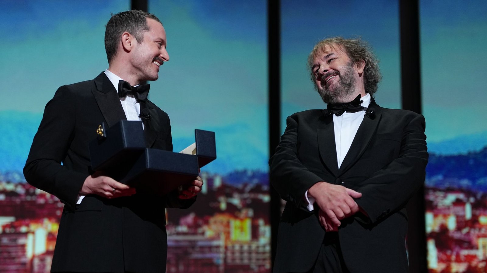 Elijah Wood hielt die Laudatio auf Peter Jackson.Foto: Scott A Garfitt/Invision/dpa Elijah Wood hielt die Laudatio auf Peter Jackson.Foto: Scott A Garfitt/Invision/dpa