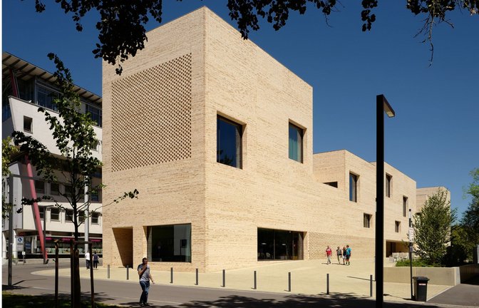 Die Stadtbibliothek Heidenheim hat der Schweizer Architekt  Max Dudler entworfen.<span class='image-autor'>Foto: /Klaus Peter Preußger</span>