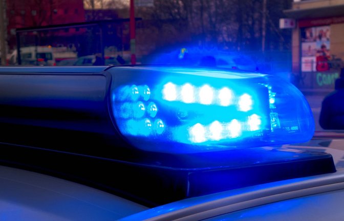 Die Polizei sucht mit einem Foto nach einer Teenagerin aus Böbingen an der Rems im Ostalbkreis (Symbolfoto).<span class='image-autor'>Foto: IMAGO/teamwork/IMAGO/Achim Duwentäster</span>