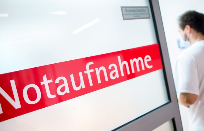 Die Pflege ist selbst zum Notfall geworden.<span class='image-autor'>Foto: Hauke-Christian Dittrich/dpa/Hauke-Christian Dittrich</span>