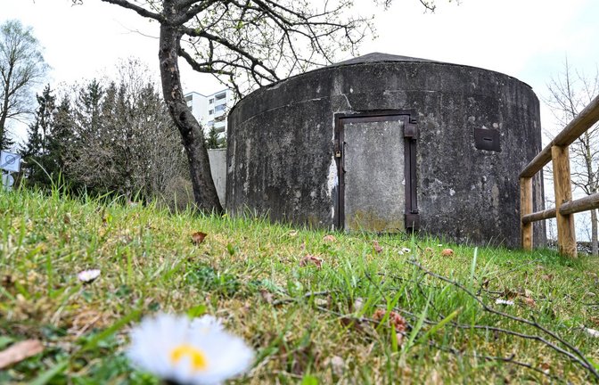 Ausgedienter Bunker in Friedrichshafen: In den kommenden Jahren sollen neue Schutzräume entstehen.<span class='image-autor'>Foto: Felix Kästle/dpa</span>