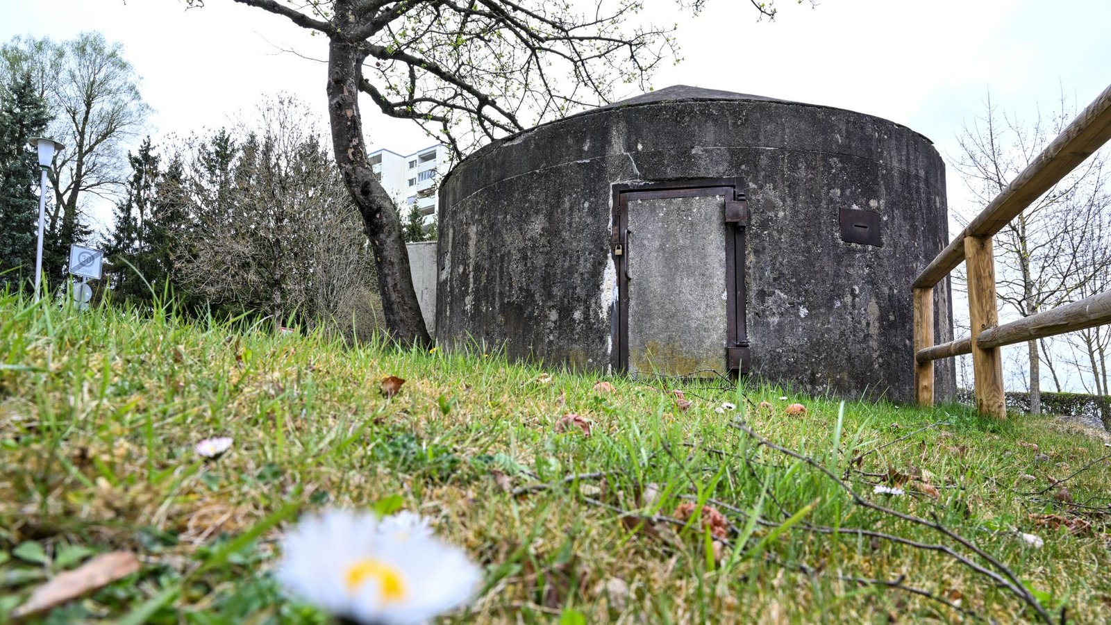 Ausgedienter Bunker in Friedrichshafen: In den kommenden Jahren sollen neue Schutzräume entstehen.Foto: Felix Kästle/dpa