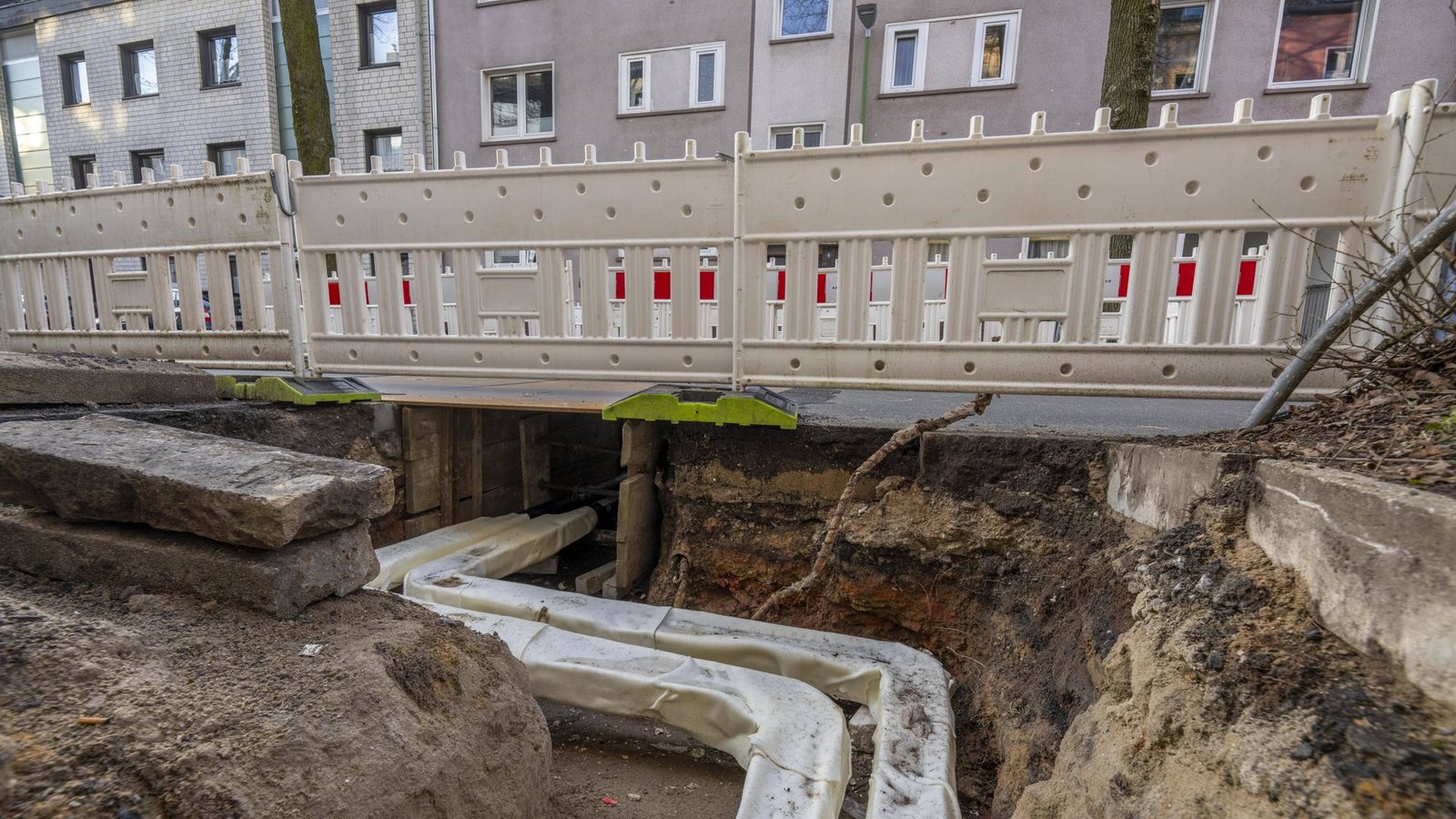 Die Fernwärme soll in Deutschland ausgebaut werden. Aber werden sich genügend Hauseigentümer freiwillig anschließen?Foto: Imago/Jochen Tack Die Fernwärme soll in Deutschland ausgebaut werden. Aber werden sich genügend Hauseigentümer freiwillig anschließen?Foto: Imago/Jochen Tack