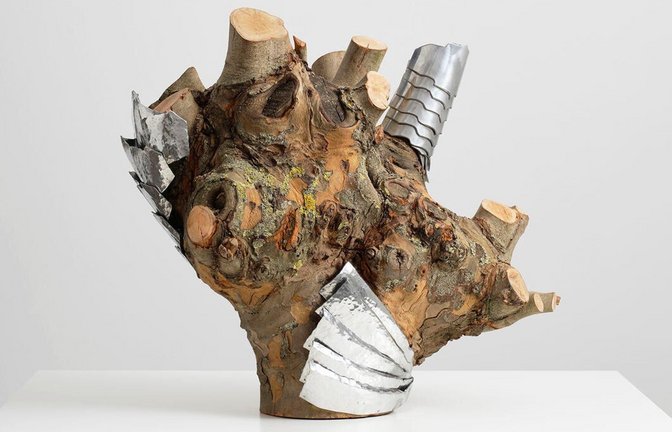 Zentrales Werk und Sinnbild in der Schau „Das kalte Herz“: „Protected but Pentrable“ von Rasmus Myrup<span class='image-autor'>Foto: Courtesy Rasmus Myrup und Galleri Nicolai Wallner / © VG Bild-Kunst, Bonn 2026 / Foto: Anders Sune Berg</span>