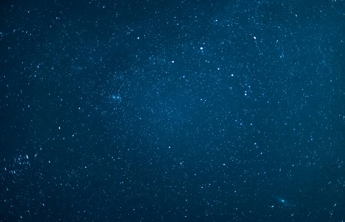 In diesem Artikel erfahren Sie, warum Sterne am Nachthimmel flackern und wie der Effekt entsteht.<span class='image-autor'>Foto: Guteksk7 / Shutterstock.com</span>