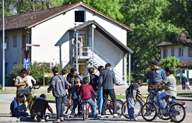 In Heidelberg werden flüchtende Menschen im Patrick-Henry-Village aufgenommen, einem ehemaligen Kasernengelände der US-Armee.<span class='image-autor'>Foto: dpa/Uwe Anspach</span>