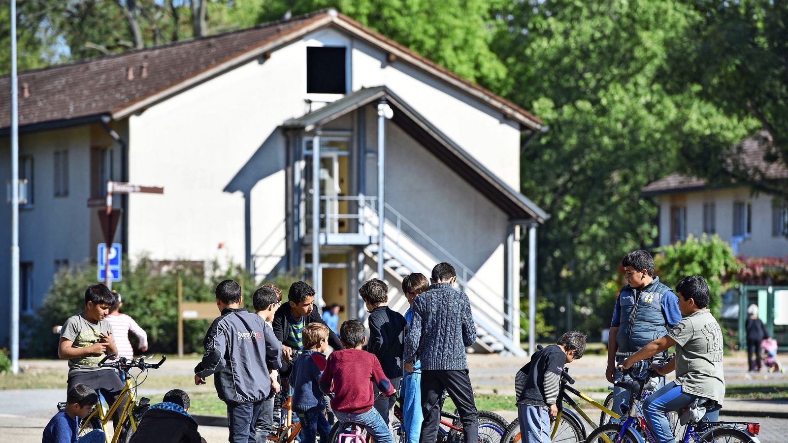 In Heidelberg werden flüchtende Menschen im Patrick-Henry-Village aufgenommen, einem ehemaligen Kasernengelände der US-Armee.Foto: dpa/Uwe Anspach In Heidelberg werden flüchtende Menschen im Patrick-Henry-Village aufgenommen, einem ehemaligen Kasernengelände der US-Armee.Foto: dpa/Uwe Anspach