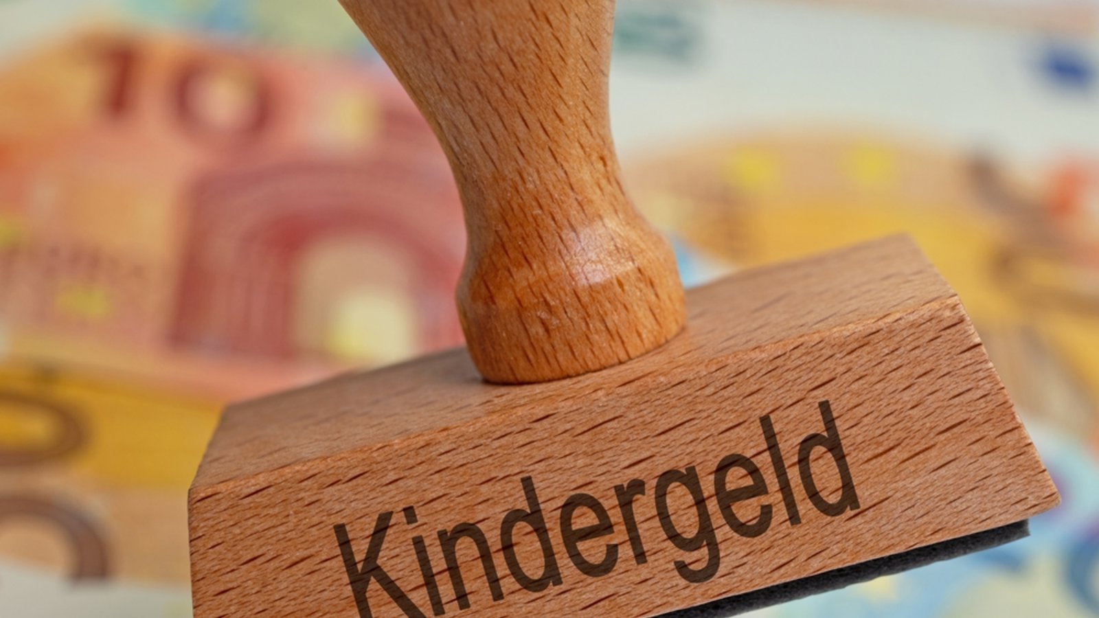 2024 wird es voraussichtlich keinen Bonus geben.Foto: M. Schuppich / shutterstock.com