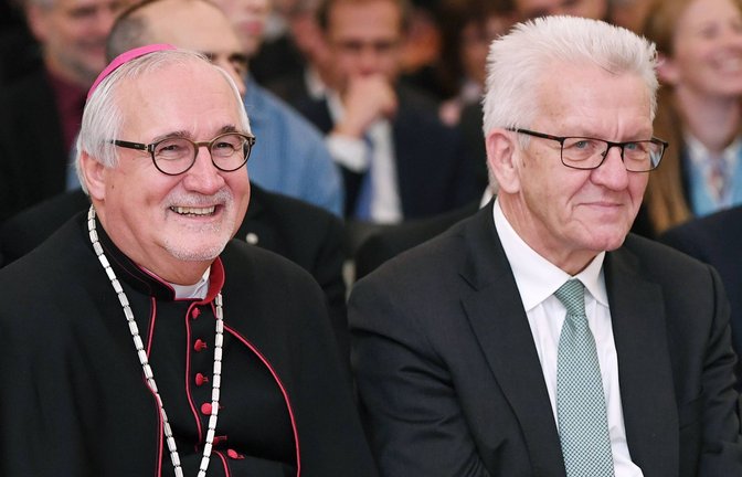 Bischof Gebhard Fürst (li.) und der baden-württembergische Ministerpräsident Winfried Kretschmann kennen sich gut. (Symbolbild)<span class='image-autor'>Foto: imago//Markus Ulmer</span>