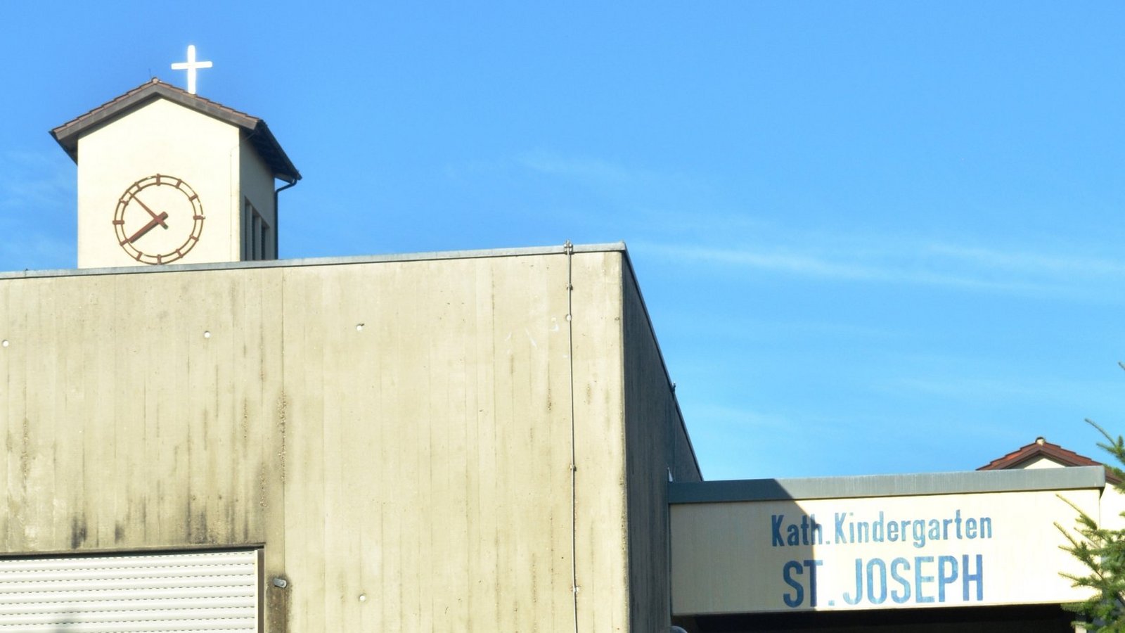 Wegen Personalmangel und Gruppenschließung im Gespräch: der katholische Kindergarten St. Joseph. Foto: Stahlfeld Wegen Personalmangel und Gruppenschließung im Gespräch: der katholische Kindergarten St. Joseph. Foto: Stahlfeld
