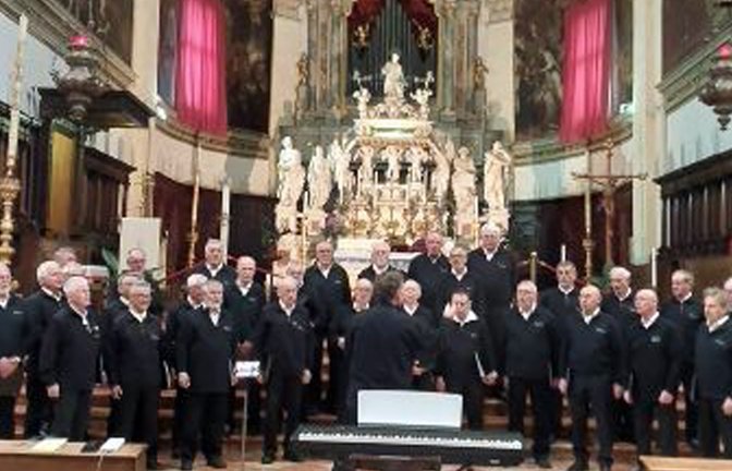 Die Sänger des MPC 2000 in der Basilika San Pietro di Castello.  <span class='image-autor'>Foto: p</span>