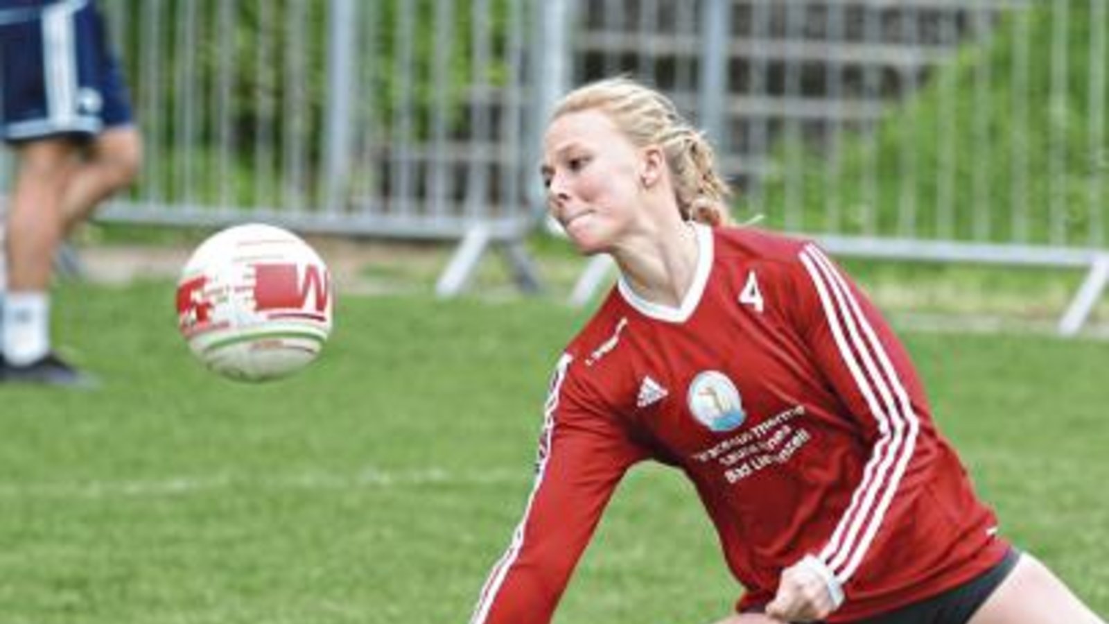 Natalie Lochmahr half beim TV Unterhaugstett aus – einmalig, wie sie sagt. Foto: Nachreiner
