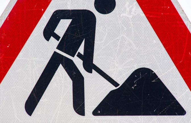 Einschränkungen durch eine Baustelle sind auf der B10 bei Esslingen zu erwarten. (Symbolfoto)<span class='image-autor'>Stefan Sauer/dpa</span>