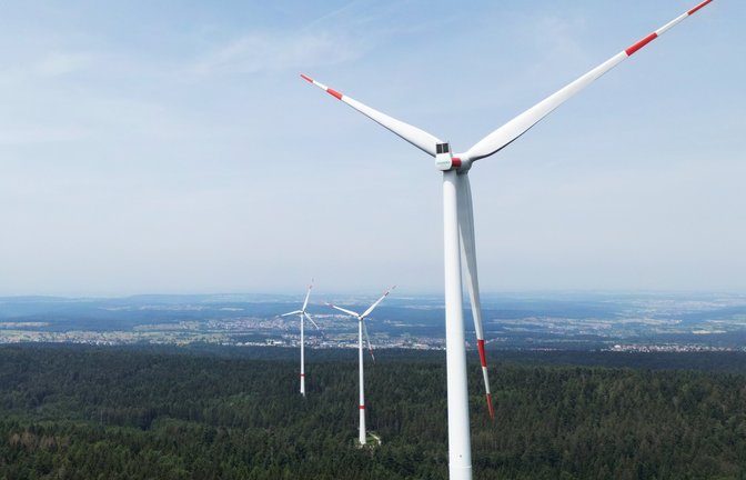 Am Westrand des Enzkreises stehen Windräder schon seit mehreren Jahren im Wald. Wie hier in Straubenhardt kann ein Windpark gelingen – muss es aber nicht. Archivfoto: Küppers