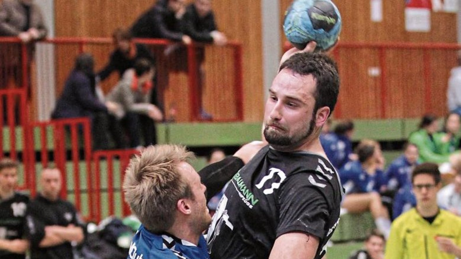 Jan-David Riedmüller (rechts) und seine Mannschaftskameraden vom CVJM Enzweihingen sind nach dem Seitenwechsel komplett auseinandergebrochen. Foto: Archiv/Nachreiner Jan-David Riedmüller (rechts) und seine Mannschaftskameraden vom CVJM Enzweihingen sind nach dem Seitenwechsel komplett auseinandergebrochen. Foto: Archiv/Nachreiner
