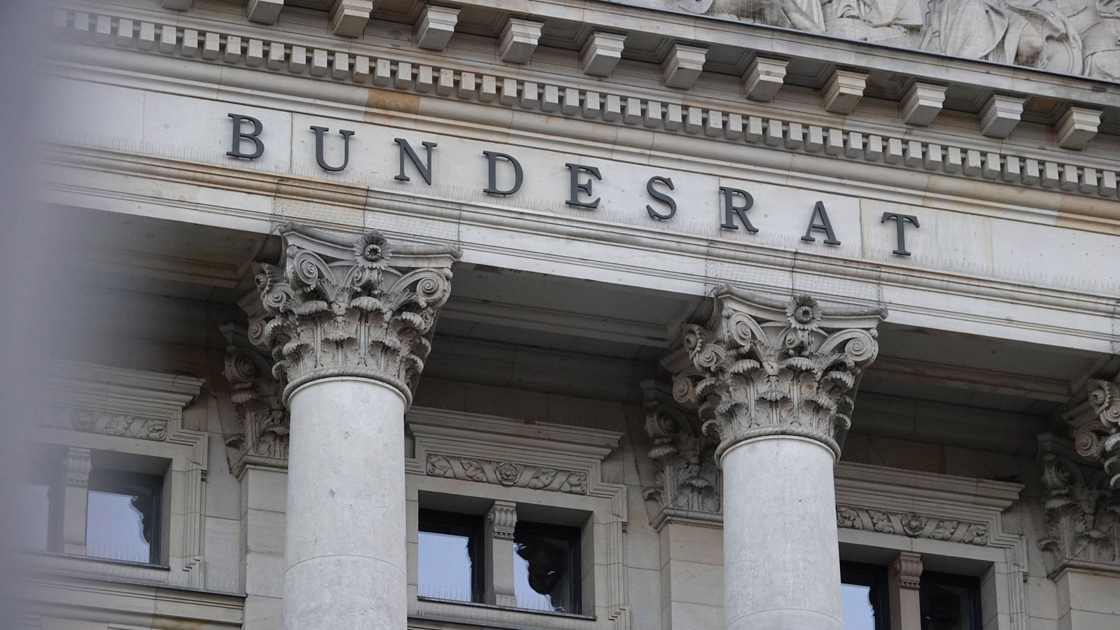 Der Bundesrat stimmte am Freitag einer Initiative zur Verschärfung des Waffenrechts zu. (Symbolbild)Foto: dpa/Demy Becker Der Bundesrat stimmte am Freitag einer Initiative zur Verschärfung des Waffenrechts zu. (Symbolbild)Foto: dpa/Demy Becker