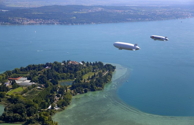 Der Rundflug über dem Bodensee mit der Blumeninsel Mainau ist ein besonders exklusives Vergnügen.<span class='image-autor'>Foto: Internationale Bodensee-Tourismus GmbH/Mende</span>