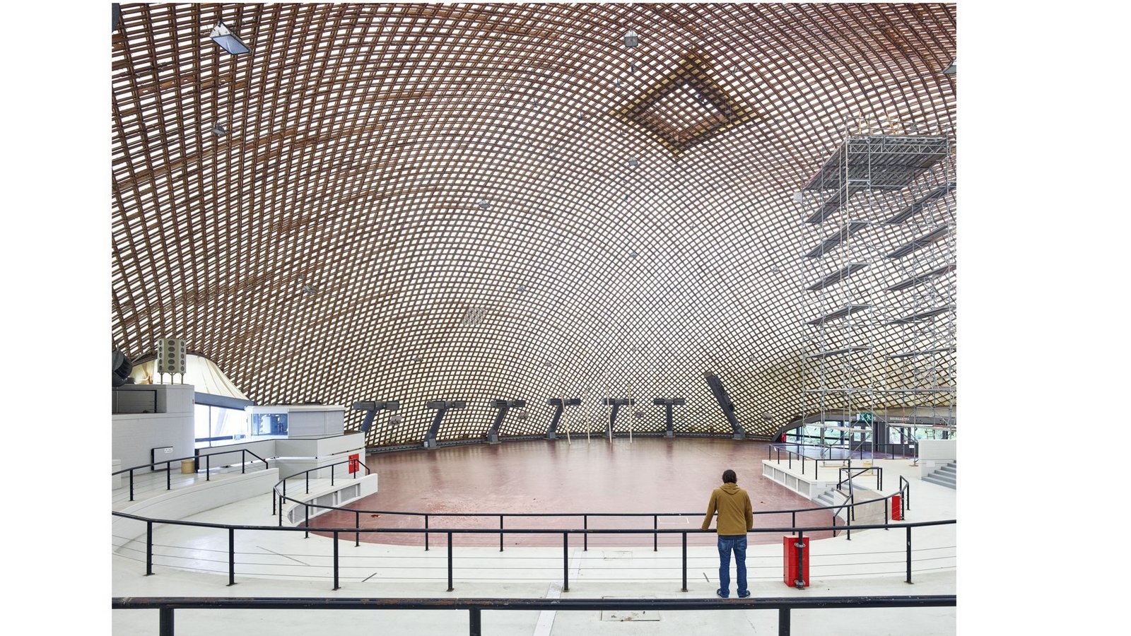 Der Pritzker-Preisträger Frei Otto, der an der Universität Stuttgart lehrte, schuf eine Dachkonstruktion.Foto: Daniel Lukac Der Pritzker-Preisträger Frei Otto, der an der Universität Stuttgart lehrte, schuf eine Dachkonstruktion.Foto: Daniel Lukac