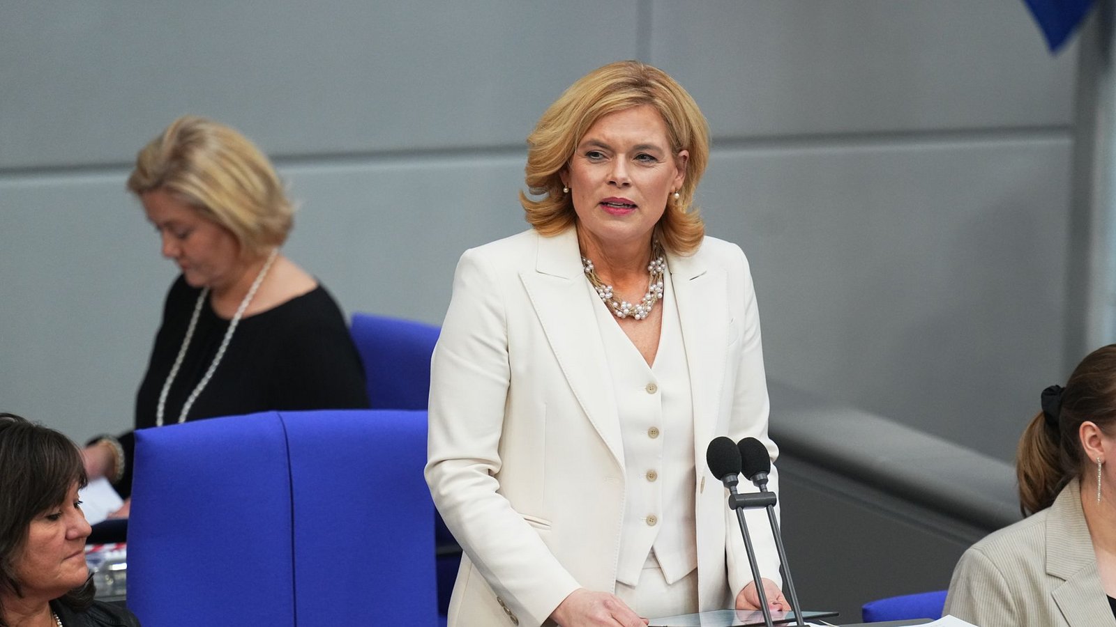 Sieht in der Kommission eine Chance für die Demokratie: Bundestagspräsidentin Julia Klöckner (CDU).Foto: Michael Kappeler/dpa Sieht in der Kommission eine Chance für die Demokratie: Bundestagspräsidentin Julia Klöckner (CDU).Foto: Michael Kappeler/dpa
