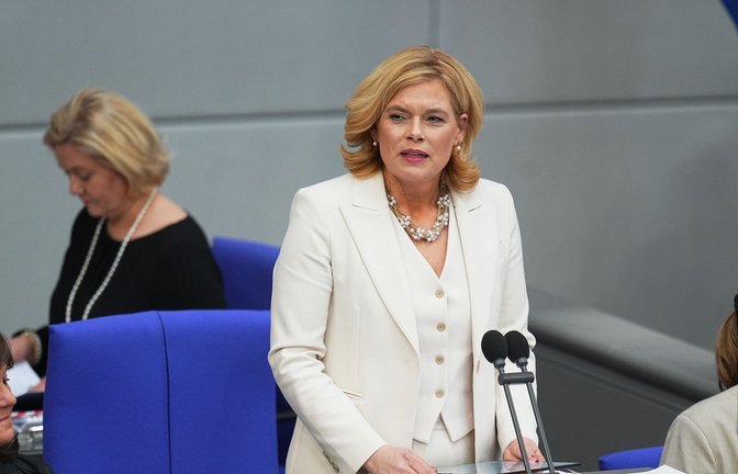 Sieht in der Kommission eine Chance für die Demokratie: Bundestagspräsidentin Julia Klöckner (CDU).<span class='image-autor'>Foto: Michael Kappeler/dpa</span>
