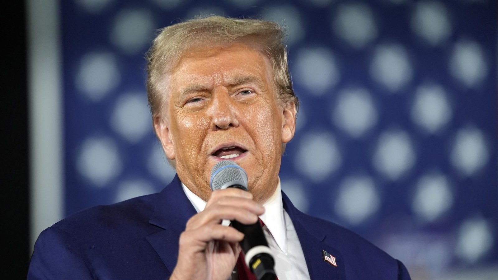 Donald Trump auf einer WahlkampfveranstaltungFoto: dpa/Alex Brandon Donald Trump auf einer WahlkampfveranstaltungFoto: dpa/Alex Brandon