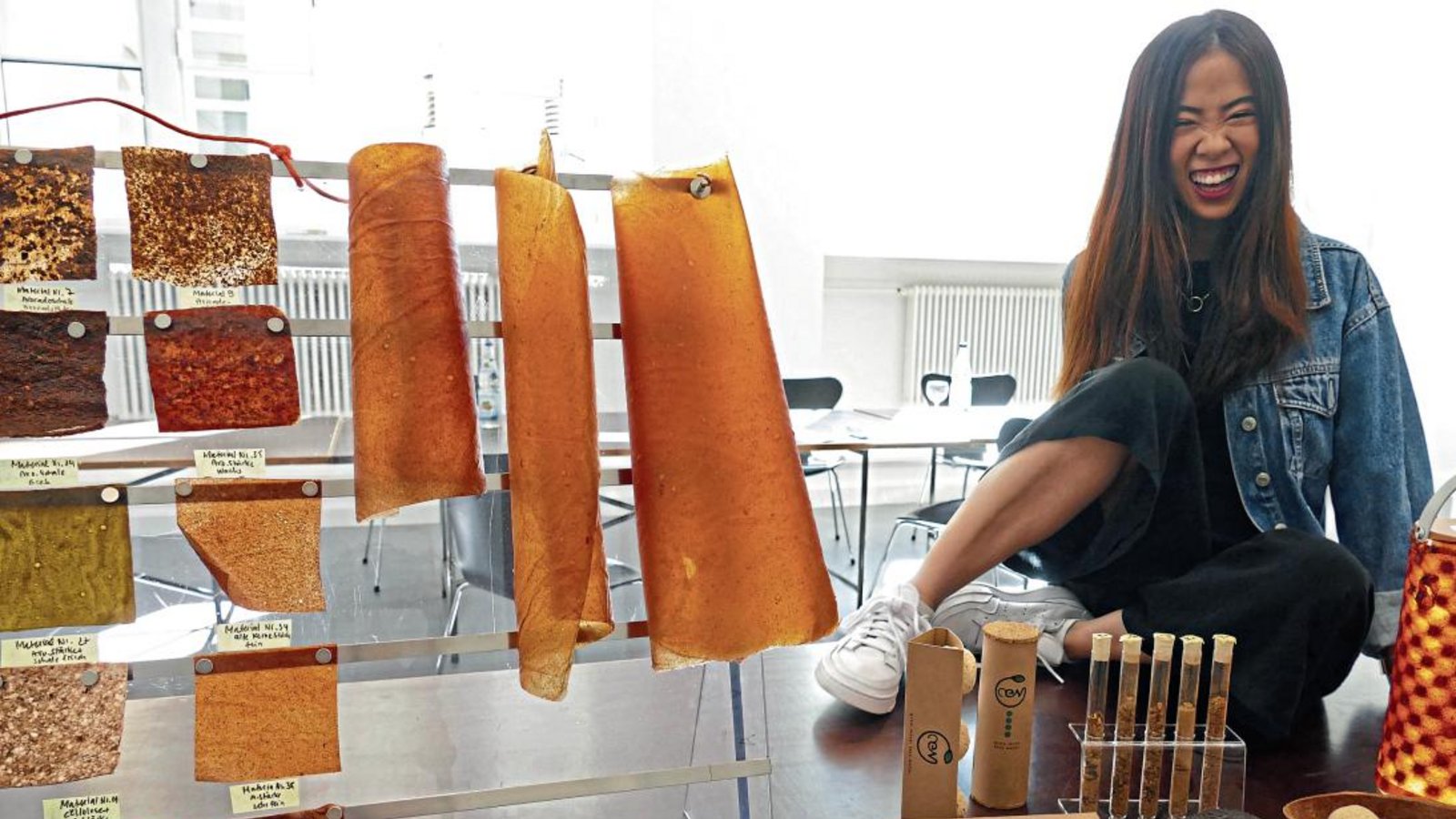 Diem Mi Truong hat einen Bio-Absorber, einen Wasserspeicher, erfunden. Fotos: Roth Diem Mi Truong hat einen Bio-Absorber, einen Wasserspeicher, erfunden. Fotos: Roth