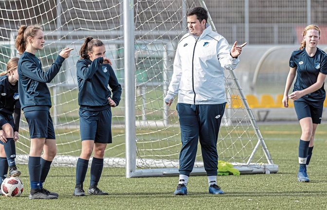 Kevin Reiner trainiert mittlerweile den Nachwuchs der TSG 1899 Hoffenheim. In Horrheim hat er 2016 mit den B-Juniorinnen den Aufstieg in die Verbandsstaffel erreicht. Foto: Grün