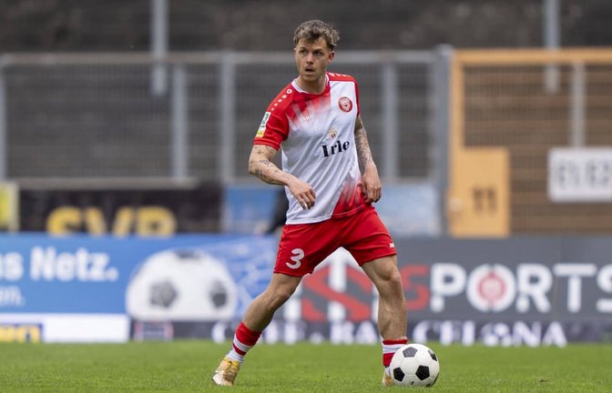 David Kammerbauer spielte in der Saison 2025/26 für die SF Siegen&nbsp;– ab sofort ist der 29-Jährige für den SGV Heilbronn-Freiberg am Ball.<span class='image-autor'>IMAGO/HMB-Media</span>
