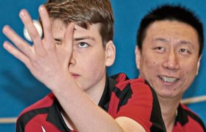 Uros Bojic (links) gilt als eines der größten deutschen Tischtennistalente. Foto: Baumann