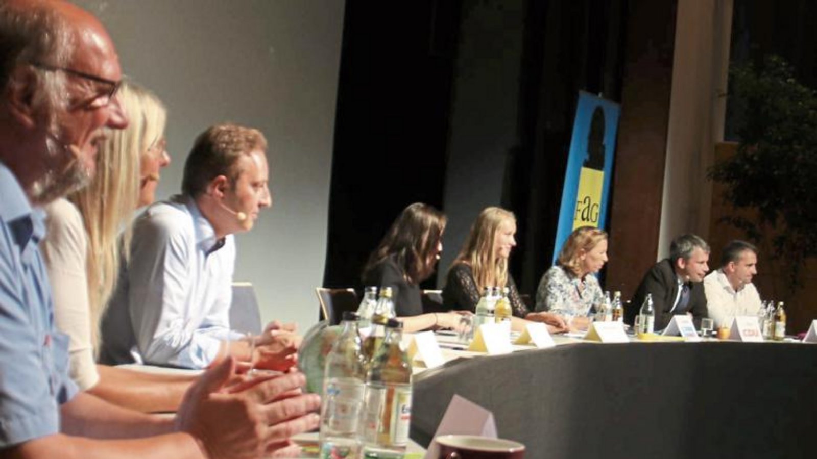 Kandidaten von links Schimke, Hönlinger, Karaahmetoglu, dann von rechts: Hess, Bilger, Knecht.