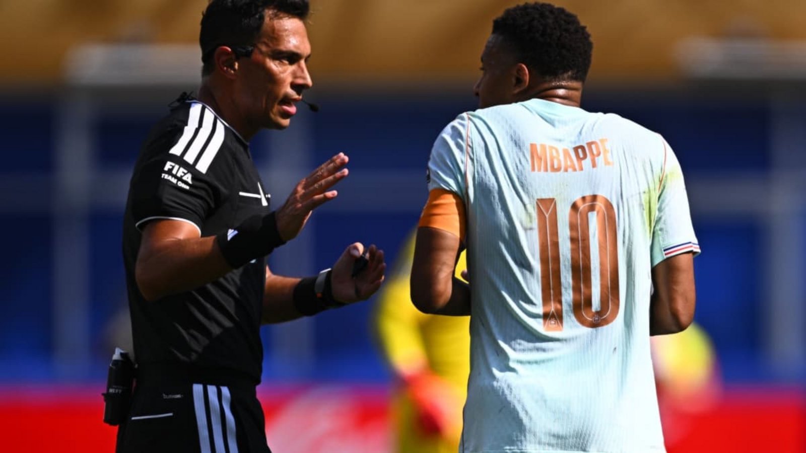 Angeführt von Stürmerstar Kylian Mbappé hat Frankreich zum dritten Mal nacheinander das Halbfinale einer Fußball-WM erreicht.Tom Weller/dpa Angeführt von Stürmerstar Kylian Mbappé hat Frankreich zum dritten Mal nacheinander das Halbfinale einer Fußball-WM erreicht.Tom Weller/dpa