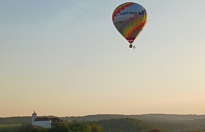 „Anbei ein Foto, aufgenommen an Christi Himmelfahrt ... eine ‚etwas andere Himmelfahrt‘“, schreibt Gerda Mahr zu ihrem Foto.