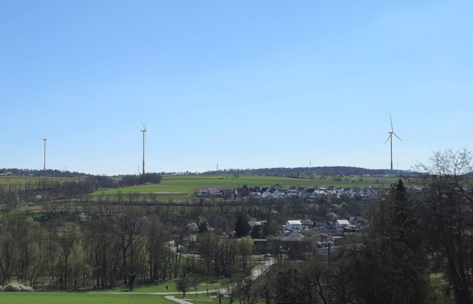 Vier Windräder sollen im Pulverdinger Holz entstehen. Noch steht nicht fest, wie es mit der Projektierung der Anlagen weitergeht. Visualisierung: Ramboll Deutschland GmbH