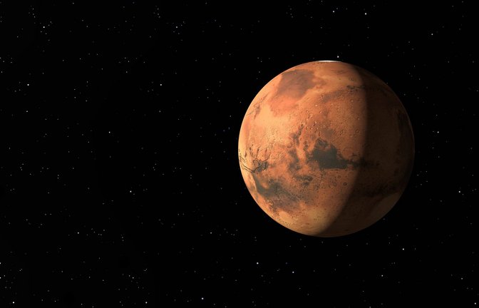 Den Mars kann man im Juni immer früher sehen, am Monatsende erscheint er schon eine Viertelstunde vor 2 Uhr morgens.<span class='image-autor'>Foto: imago/Markus Gann</span>