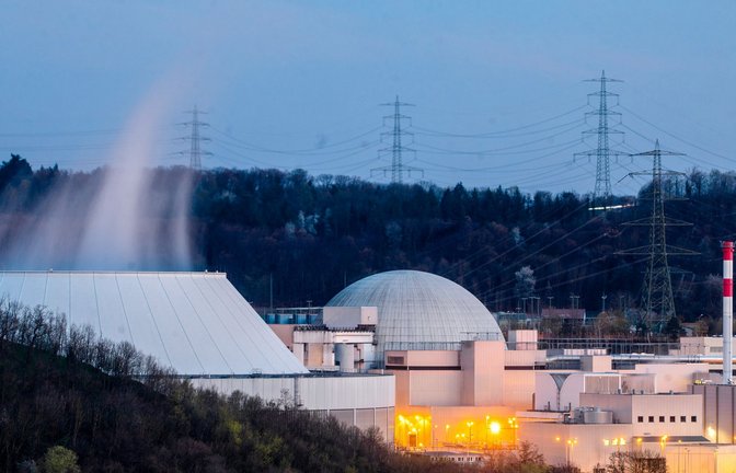 Das Atomkraftwerk Neckarwestheim wird nun zurückgebaut.<span class='image-autor'>Foto: dpa/Christoph Schmidt</span>