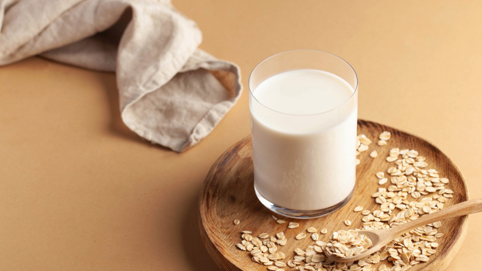 Auch Dagi Bee bringt einen Haferdrink heraus (Symbolbild).Foto: Kabachki.photo / shutterstock.com Auch Dagi Bee bringt einen Haferdrink heraus (Symbolbild).Foto: Kabachki.photo / shutterstock.com