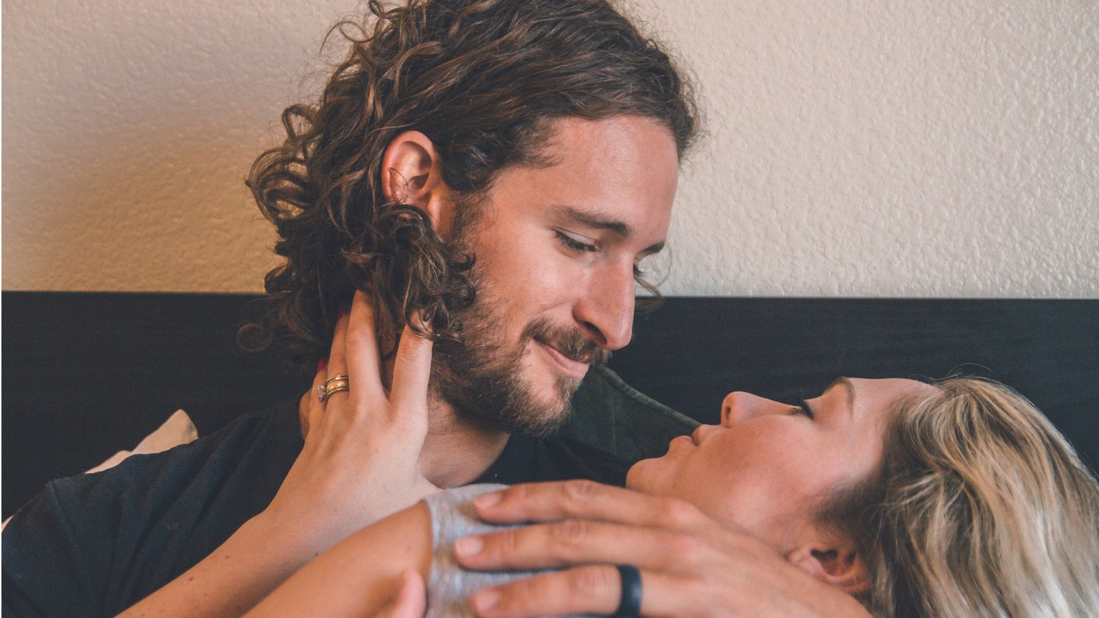 Was siehst du in mir? Bestätigung vom Partner als kindliches BedürfnisFoto: Unsplash/Kenny Eliason Was siehst du in mir? Bestätigung vom Partner als kindliches BedürfnisFoto: Unsplash/Kenny Eliason