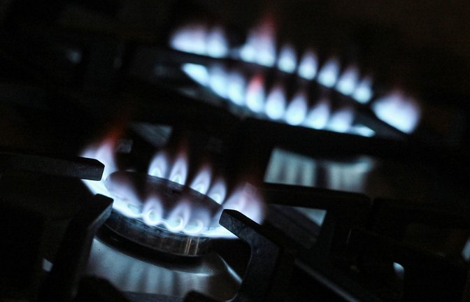 Viele Verbraucher achten derzeit auf ihren Gasverbrauch.<span class='image-autor'>Foto: picture alliance/dpa/Marijan Murat</span>