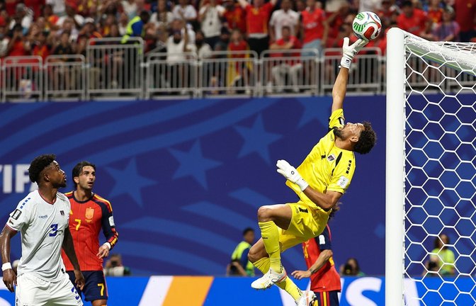 Torhüter Vozinha hielt einfach alles.<span class='image-autor'>Foto: Wang Kaiyan/XinHua/dpa</span>