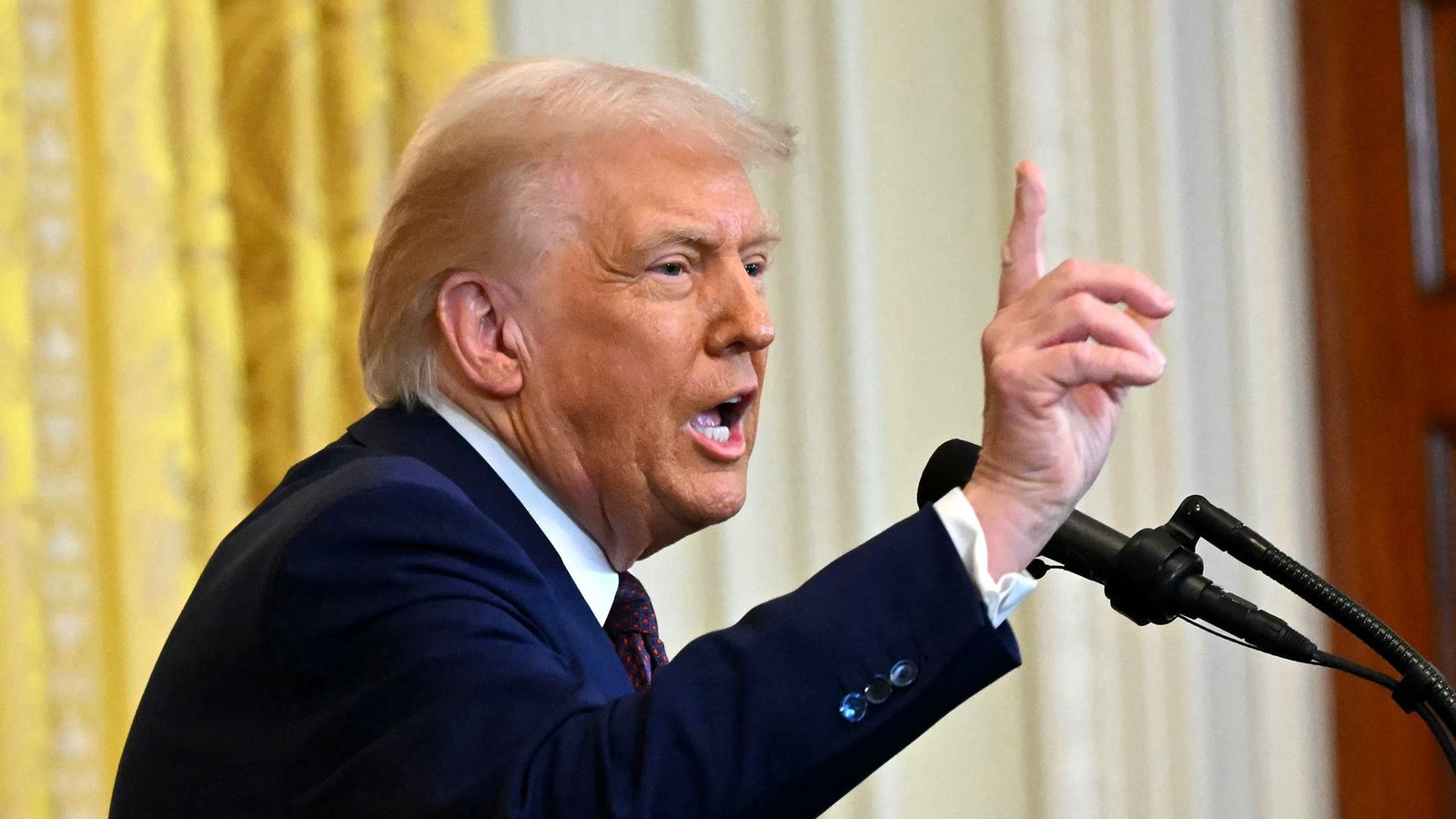 US-Präsident Donald Trump äußerte sich am Freitag vor Journalisten. (Archivbild)Foto: AFP/ANDREW CABALLERO-REYNOLDS