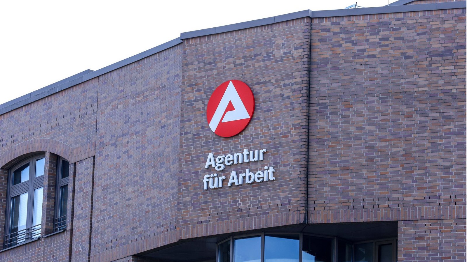 Die Bundesagentur für Arbeit unterstützt Menschen bei der Suche nach einer Arbeitsstelle. (Archivbild)Foto: IMAGO/Revierfoto/IMAGO/Revierfoto Die Bundesagentur für Arbeit unterstützt Menschen bei der Suche nach einer Arbeitsstelle. (Archivbild)Foto: IMAGO/Revierfoto/IMAGO/Revierfoto