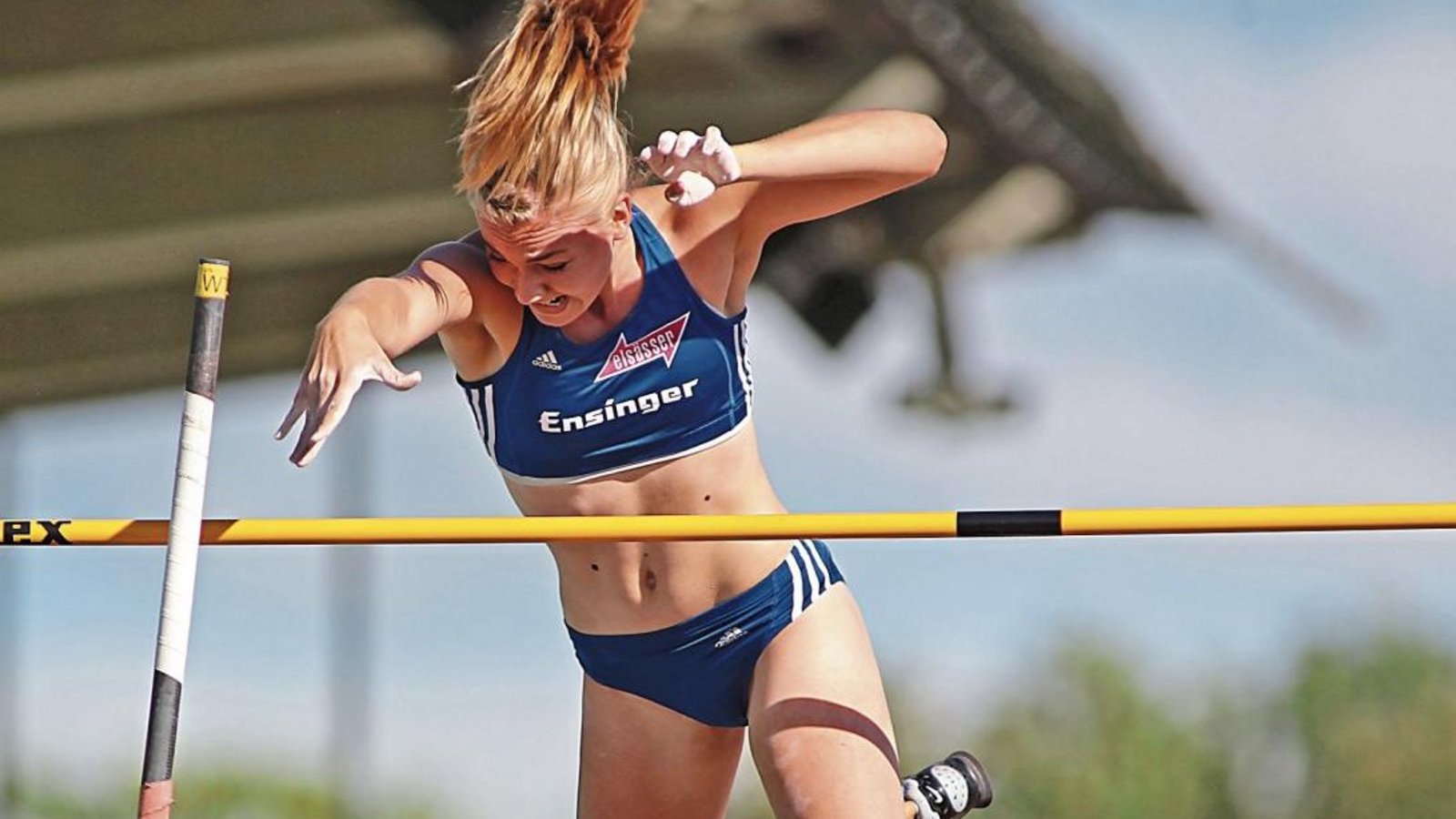 Tamara Schaßberger hat bei der U-20-DM im Stabhochsprung als einzige Athletin 4,00 Meter überwunden. Foto: Görlitz Tamara Schaßberger hat bei der U-20-DM im Stabhochsprung als einzige Athletin 4,00 Meter überwunden. Foto: Görlitz