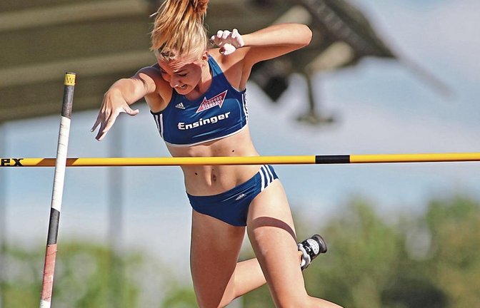 Tamara Schaßberger hat bei der U-20-DM im Stabhochsprung als einzige Athletin 4,00 Meter überwunden. Foto: Görlitz