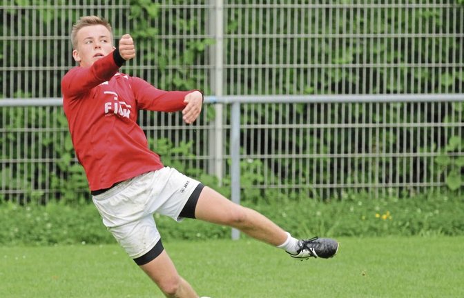 Für Nils Hantke und die U-18-Faustballer wäre es eine riesige Enttäuschung, wenn sie sich nicht für die DM qualifizieren. Foto: Archiv/Nachreiner
